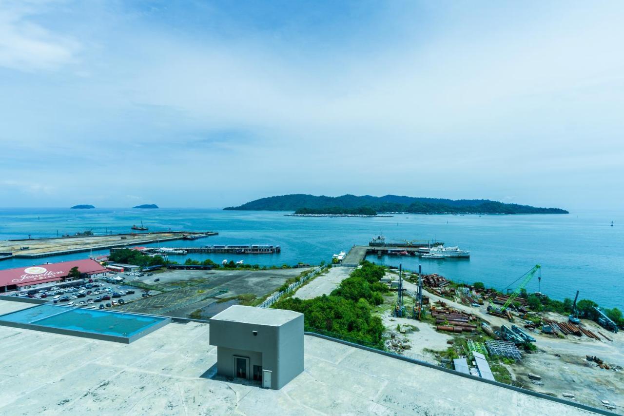 Full Seaview 2R1B Condo For 6Pax In Кота-Кинабалу Экстерьер фото